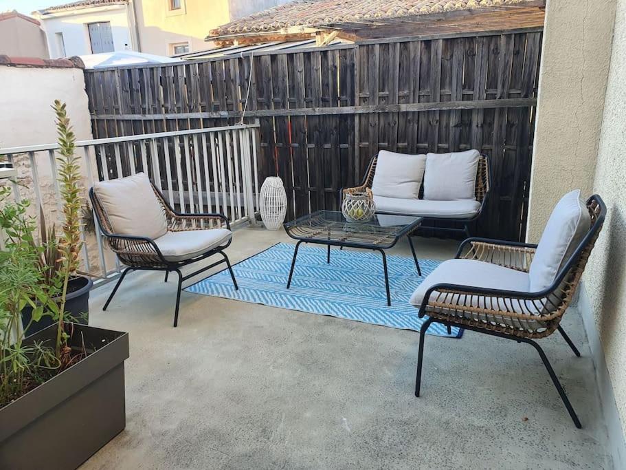 -Garrigue- Face A La Cite Medievale Studio Terrasse Classe 4☆ Carcassone Exterior photo